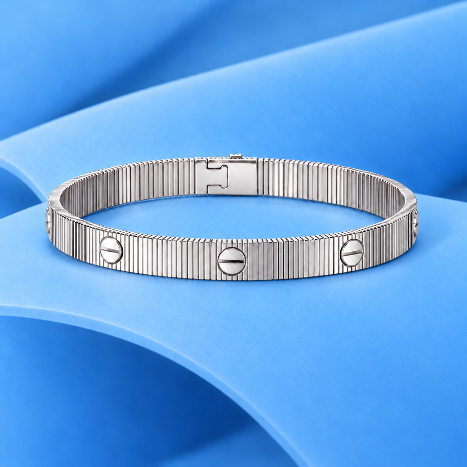 Gold bracelet in the style of cartier